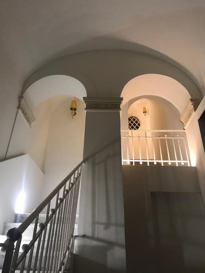 Motta Palace Apartments & Rooms Motta SantʼAnastasia エクステリア 写真