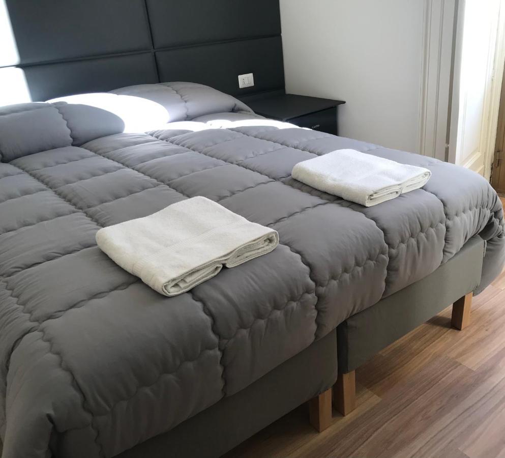Motta Palace Apartments & Rooms Motta SantʼAnastasia エクステリア 写真