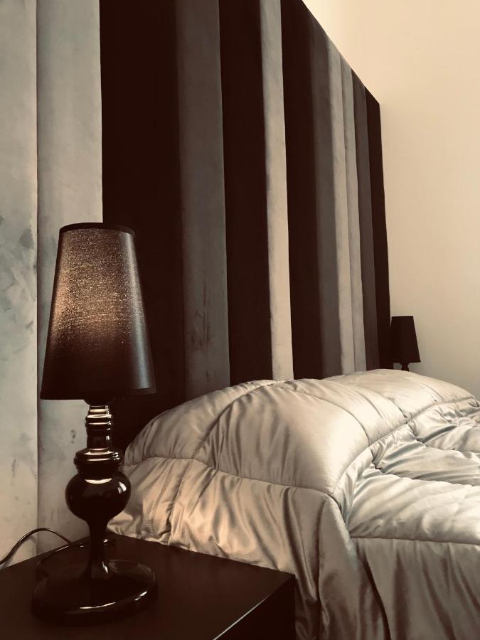 Motta Palace Apartments & Rooms Motta SantʼAnastasia エクステリア 写真