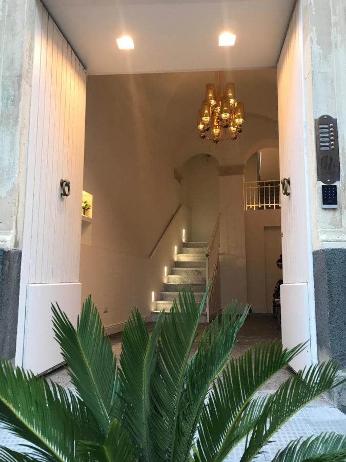 Motta Palace Apartments & Rooms Motta SantʼAnastasia エクステリア 写真