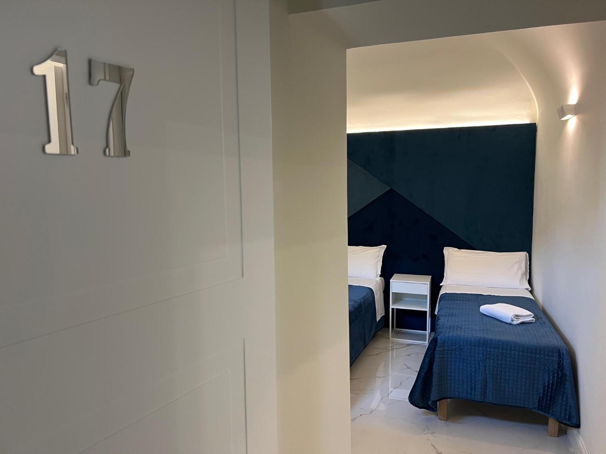 Motta Palace Apartments & Rooms Motta SantʼAnastasia エクステリア 写真