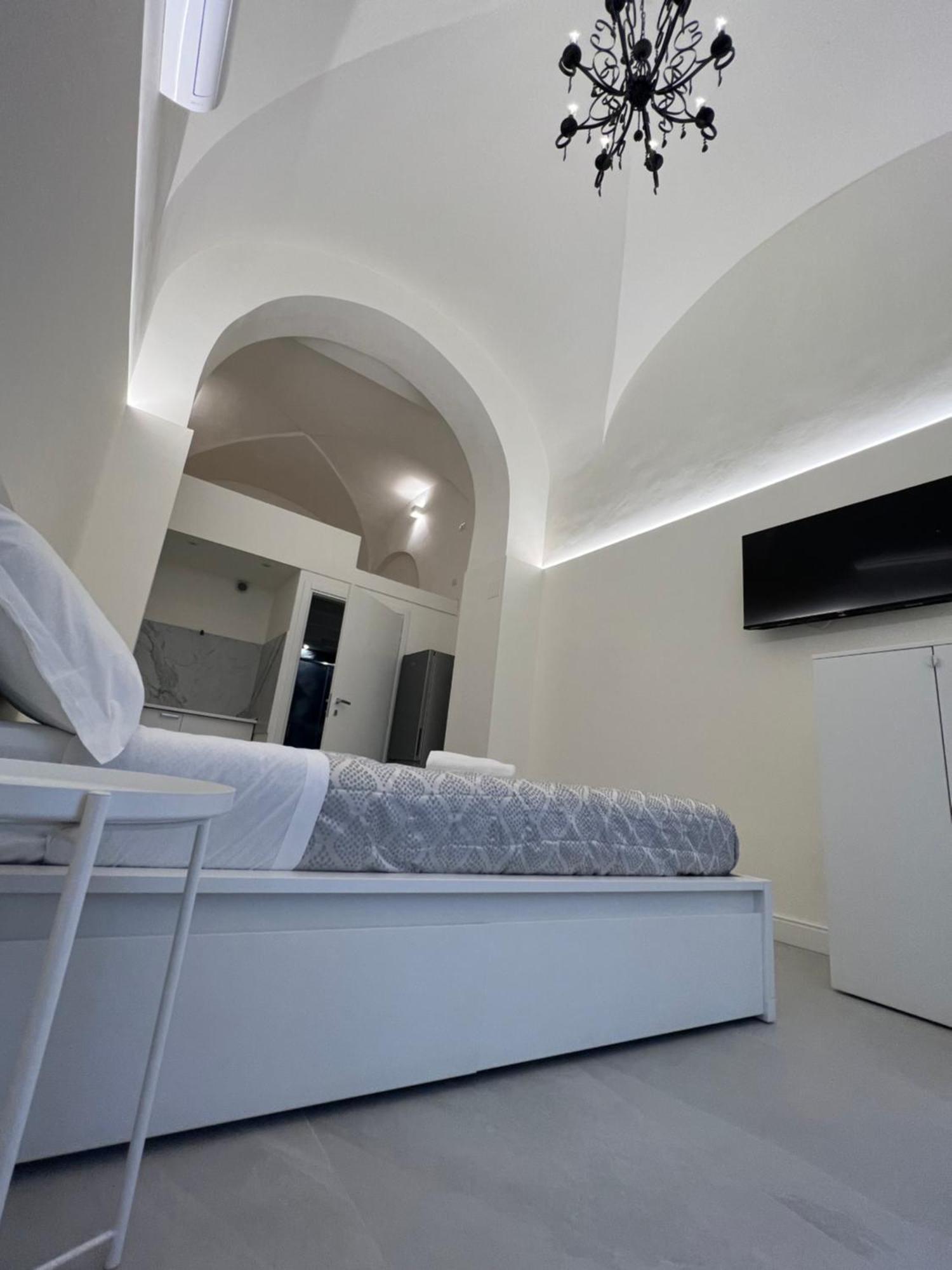 Motta Palace Apartments & Rooms Motta SantʼAnastasia エクステリア 写真